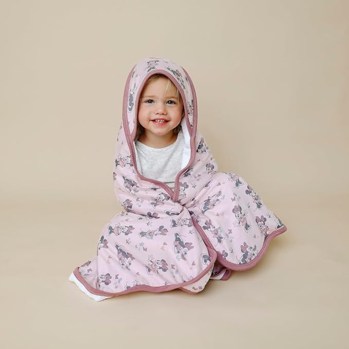 Premium Knit Hooded Bath Towel "Minnie Mouse" by Copper Pearl