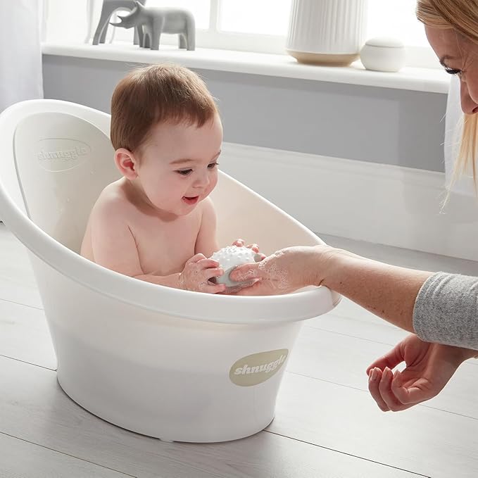 Shnuggle Newborn Bath Essentials Bundle | Baby Bath with Support Bump and Soft Backrest & Rinse Jug | Safe, Gentle, and Stylish Bathtime Set for Babies & Toddlers | White/Grey