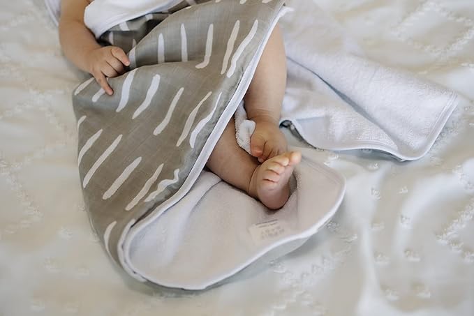 Mebie Baby Muslin Hooded Towel, Grey Dash, Cute Hooded Baby Bath Towel for Newborn, Infant & Toddler, Modern Baby Towels and Washcloths for Boy & Girl, Floral & Pattern Hooded Baby Towels