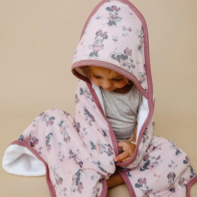 Premium Knit Hooded Bath Towel "Minnie Mouse" by Copper Pearl