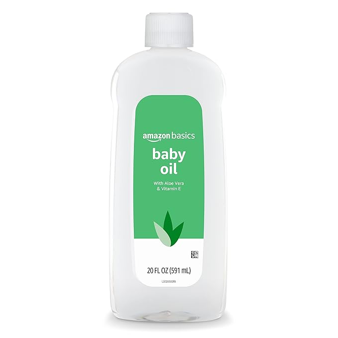Amazon Basics Baby Oil with Aloe Vera & Vitamin E, Helps Prevent Moisture Loss, 20 Fl Oz (Pack of 1) (Previously Solimo)
