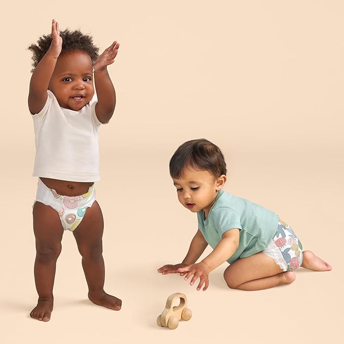 The Honest Company Comfort Dry Disposable Diapers for Sensitive Skin, Hypoallergenic, Fragrance-Free, Donut Grow Up + Cactus Cuties, Super Club Box, Size 4 (22-37 lbs), 104 Count
