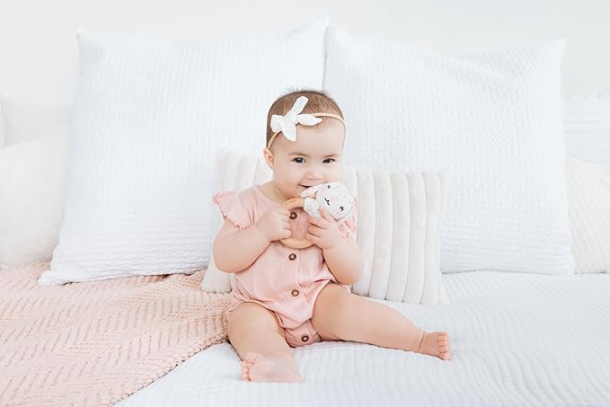Pearhead Floral Bunny Wooden Baby Teething Ring, Natural Wood & Plush Infant Teether Rattle, BPA-Free Newborn Gum Soother, Easy-Grip Sensory Toy, 0 Months+