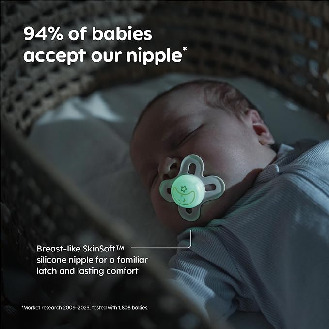 MAM Original Start Night Baby Pacifiers 0-3 Months Newborns, BPA-Free Skin Soft Silicone Nipple, Glows in The Dark, Developed with Medical Experts, 2 Count with Sterilizer Case
