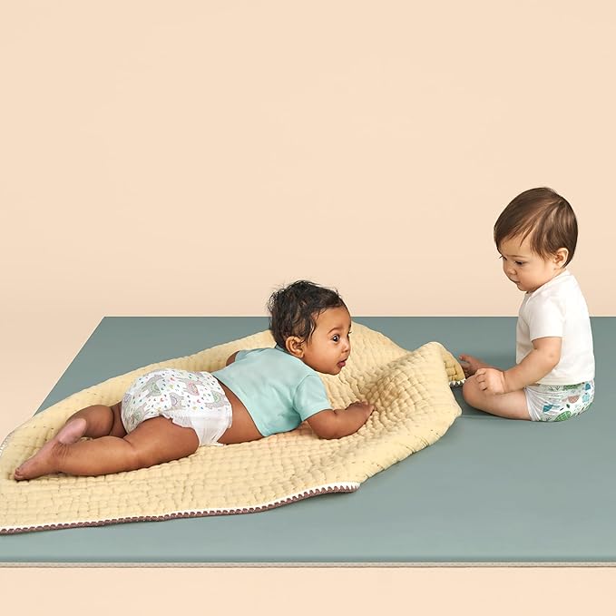 The Honest Company Comfort Dry Disposable Diapers for Sensitive Skin, Hypoallergenic, All The Alpacas + Turtle Time, Super Club Box Size 1 (8–14 lbs), 136 Count