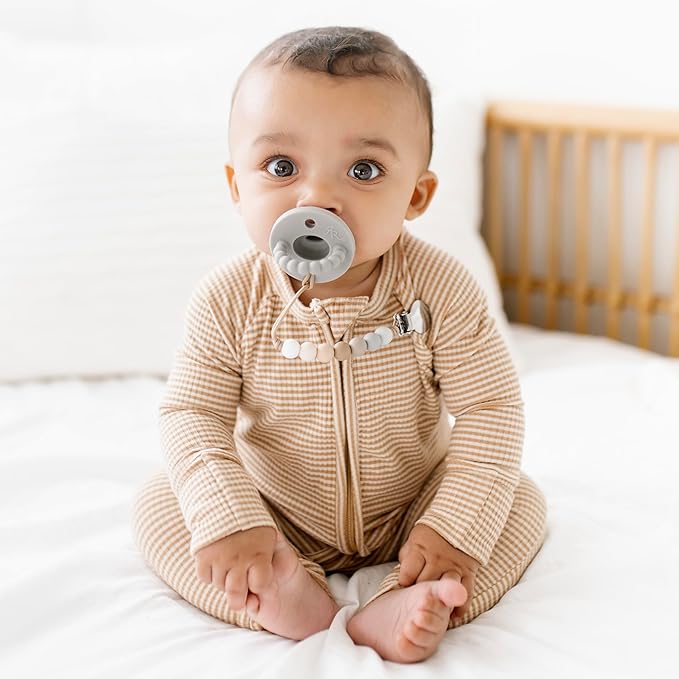 Ryan & Rose Pacifier Clip Georgia - Silicone Pacifier Clip Baby boy Baby Girl Binky paci Clip Baby Pacifier Holder binkie Clip Binky Clips Newborn Baby Care Baby Pacifier Clip (Linen)