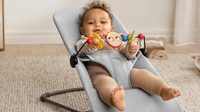 BabyBjörn BABYBJORN Wooden Toy for Bouncer - Googly Eyes (080500US),1 Count (Pack of 1)