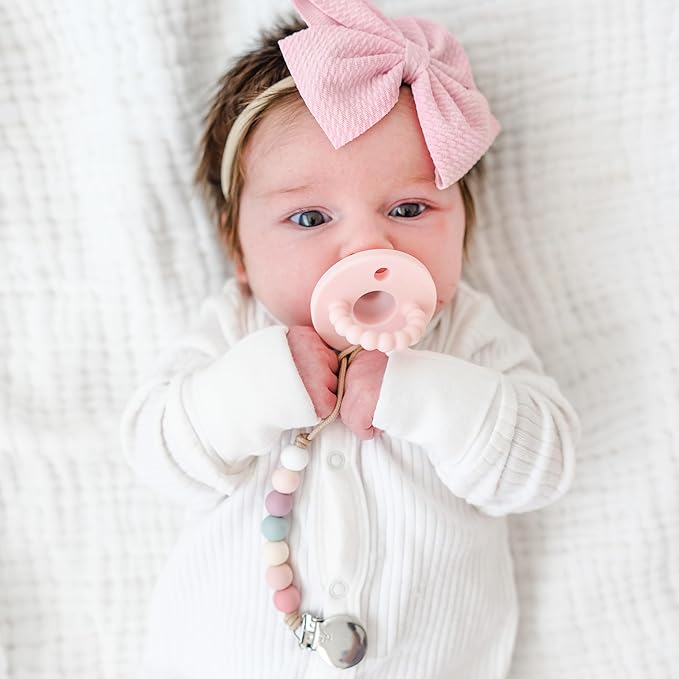 Ryan & Rose Pacifier Clip Georgia - Silicone Pacifier Clip Baby boy Baby Girl Binky paci Clip Baby Pacifier Holder binkie Clip Binky Clips Newborn Baby Care Baby Pacifier Clip (Blossom)