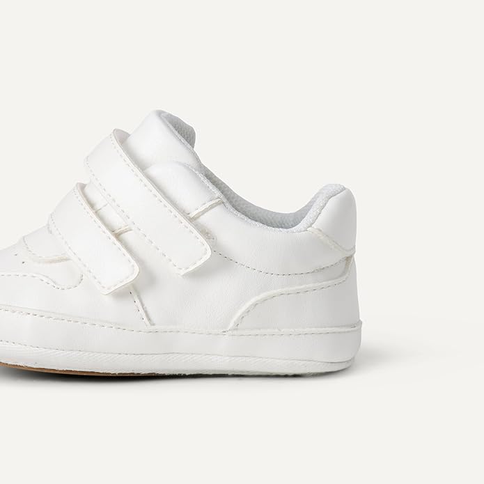 Amazon Essentials Unisex Babies' Hook & Loop Court Sneakers