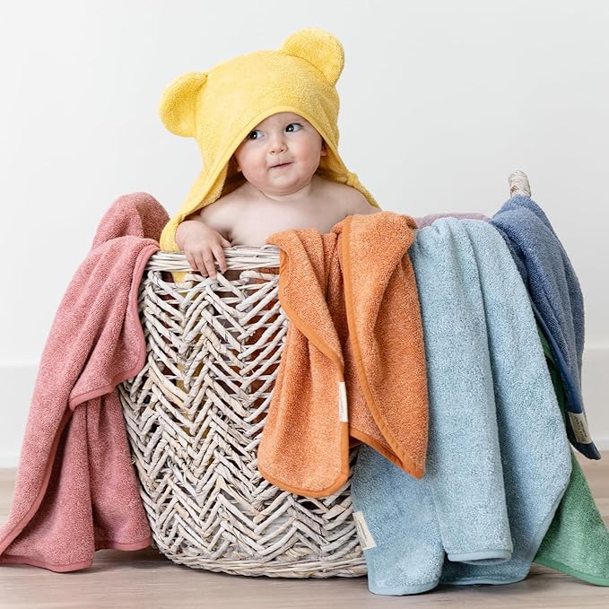 Bella Tunno Baby Bath Towel and Wash Mitt Set – Soft Absorbent Hooded Towels and Mitt-Style Baby Washcloths, Oeko-TEX Certified (Sunshine)