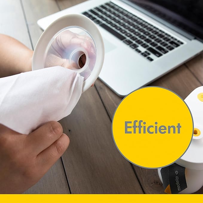 Medela Quick Clean Wipes for On-The-Go Cleaning of Breast Pumps, Accessories, and Various Surfaces, Resealable, Plant-Based, 3 Packs of 30 (90 Count)