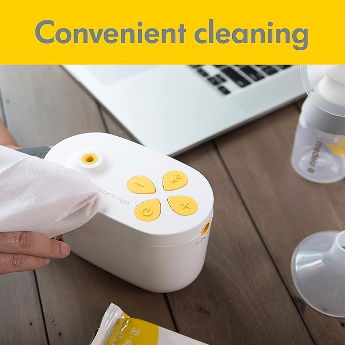 Medela Quick Clean Wipes for On-the-Go Cleaning of Breast Pumps, Accessories, and Various Surfaces, Plant-based, Resealable, 1 Pack of 30