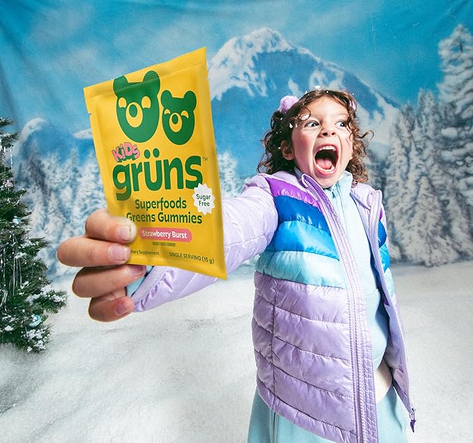 Gruns Multivitamin for Kids, Sugar-Free, Super Greens Superfood Gummy Bears with 20 Vitamins & Minerals, Alfalfa, Spirulina, Chlorella, Prebiotics Fiber for Digestive Health, Adaptogens, 28 ct